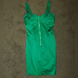Elegant Green Dress with Zipper